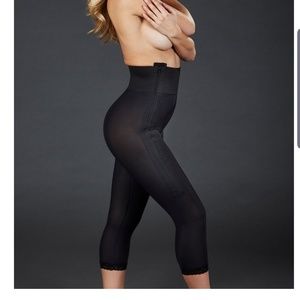 Sculptures SC 215 post op compression garment